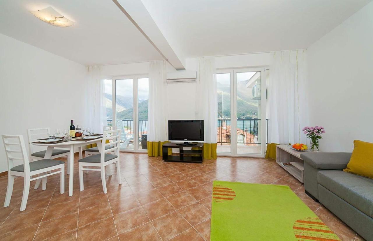Villa Angel Kamenari Kültér fotó